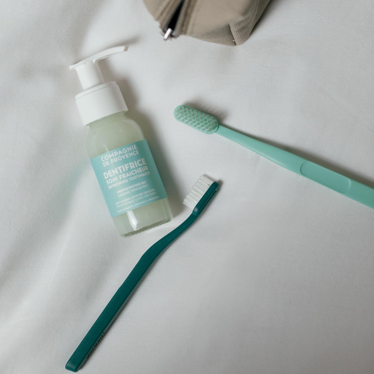 dentifricio-biologico-alla-menta-fresca-da-viaggio-50-ml-compagnie-de-provence-italia-cppf0119de050fr-13 dentifricio-biologico-alla-menta-fresca-da-viaggio-50-ml-compagnie-de-provence-italia-cppf0119de050fr-13